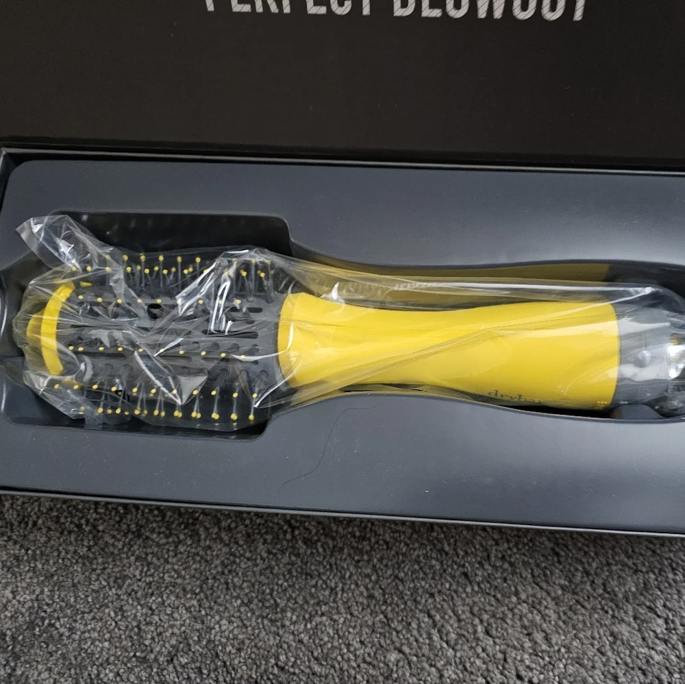 Drybar THE SINGLE SHOT ROUND BLOW-DRYER BRUSH 2.25 inch Barrel New
